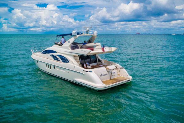 yacht charter in miami