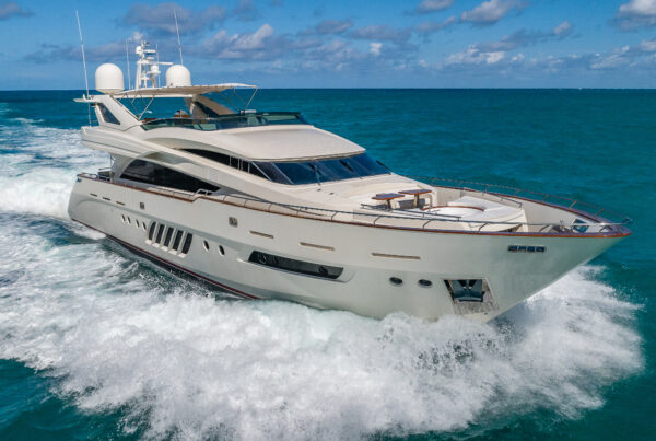 yacht charter in miami