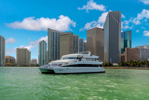 Prime Yacht Rentals Miami - Lady Bis