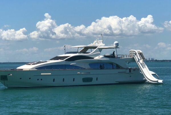 yacht charter in miami