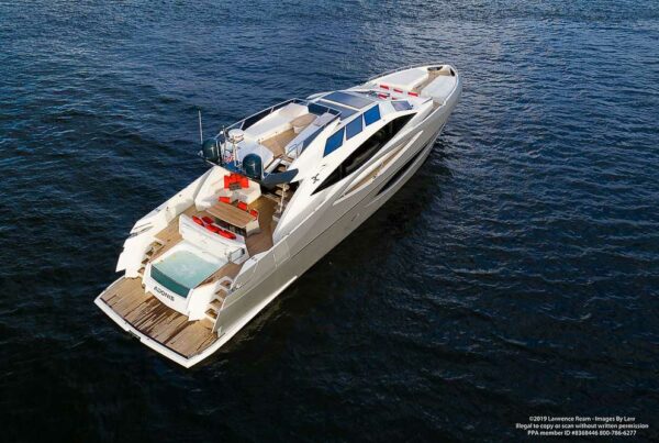 luxury rent a yacht