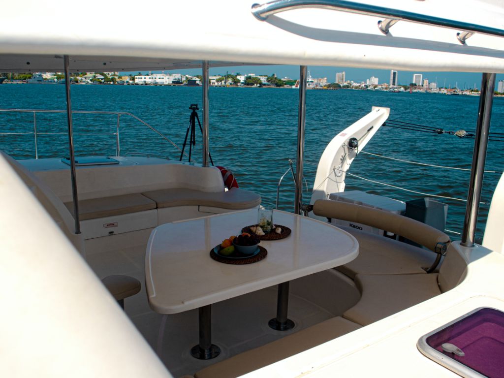 47 Leopard Corporate Yacht Cartagena for rent