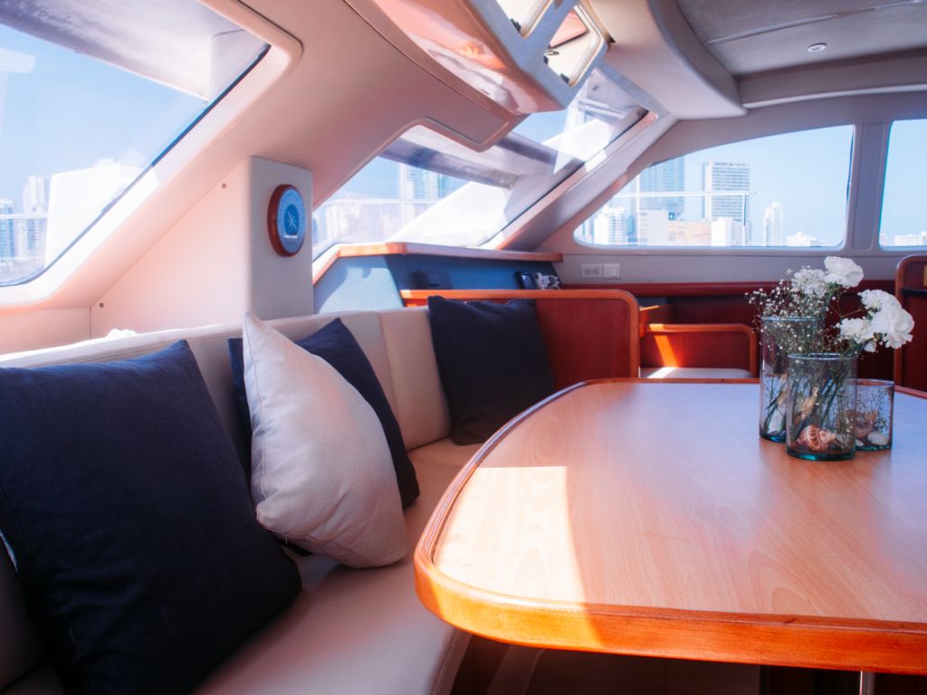 47 Leopard Corporate Yacht Cartagena for rent