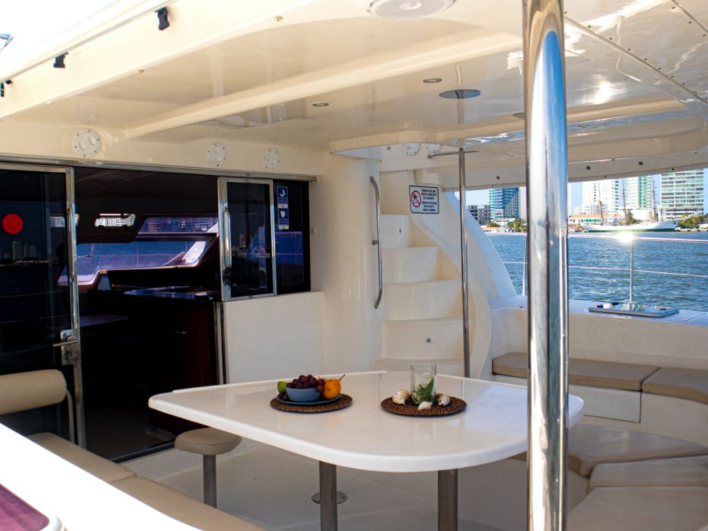 47 Leopard Corporate Yacht Cartagena for rent