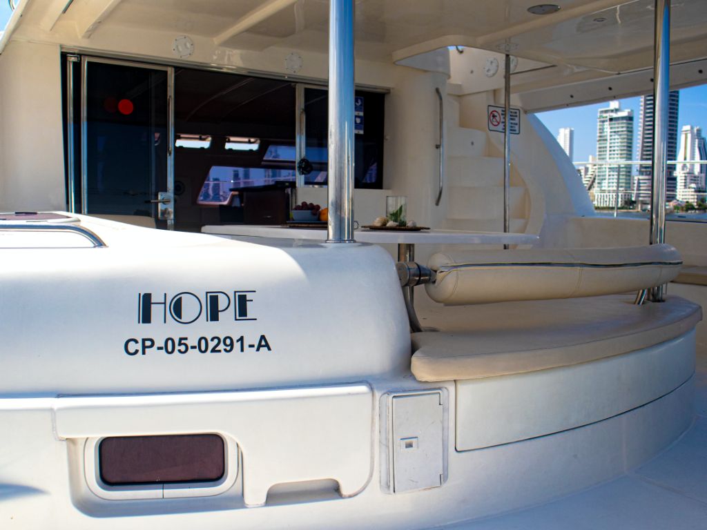 47 Leopard Corporate Yacht Cartagena for rent