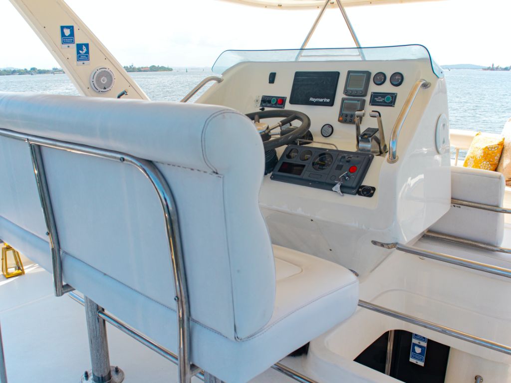 47 Leopard Corporate Yacht Cartagena for rent