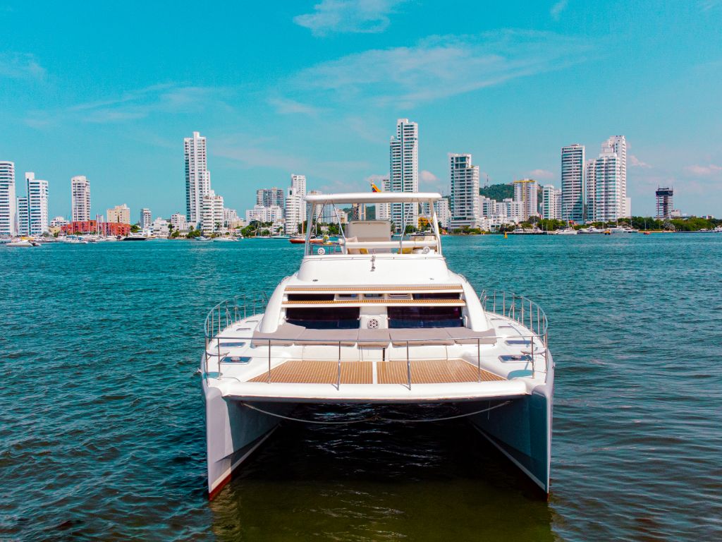 47 Leopard Corporate Yacht Cartagena for rent
