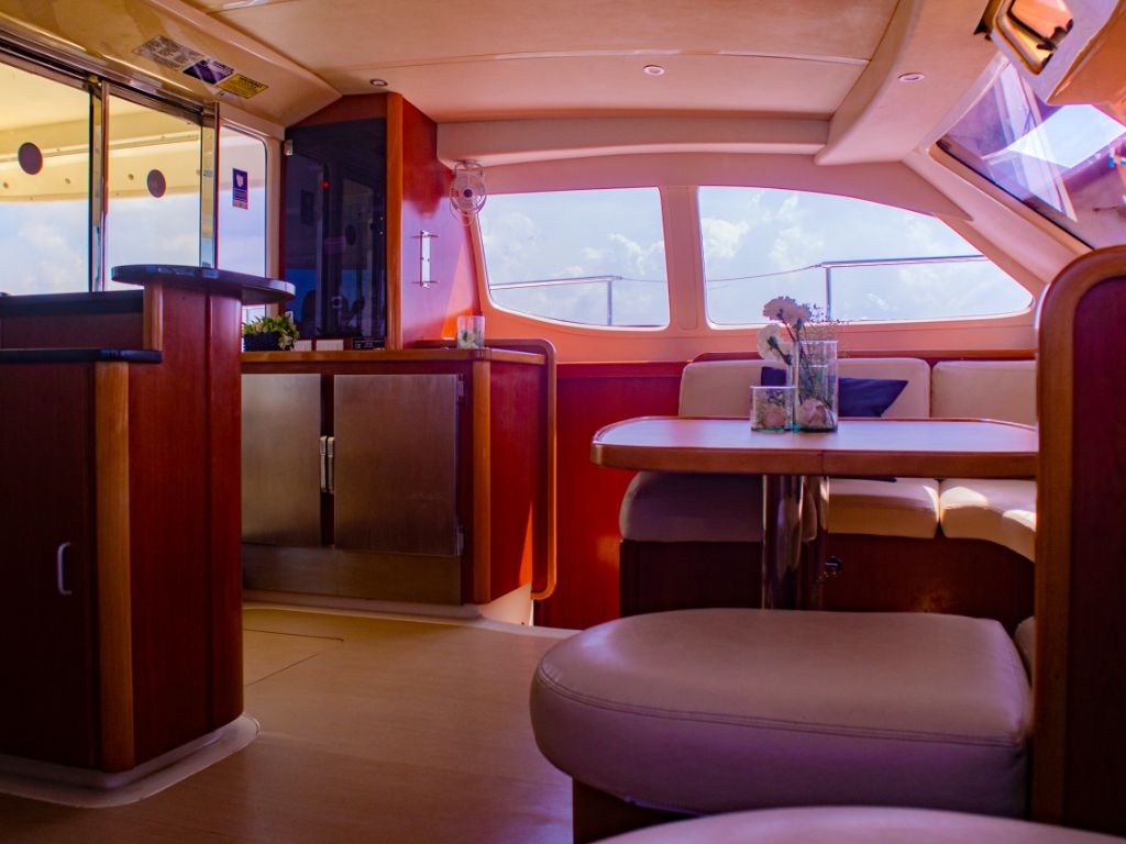 47 Leopard Corporate Yacht Cartagena for rent