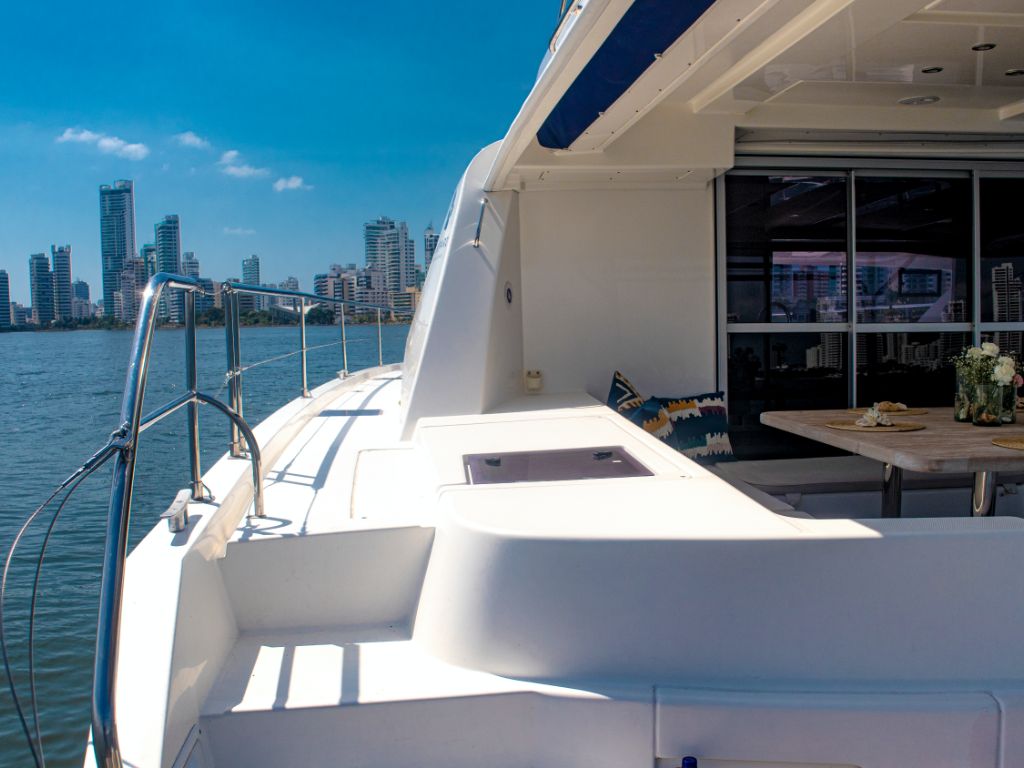 51 Leopard Corporate Yacht Cartagena for rent
