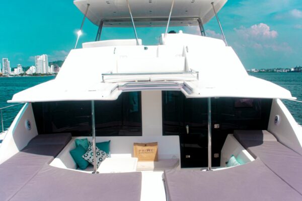 51 Leopard Corporate Yacht Cartagena for rent (19)