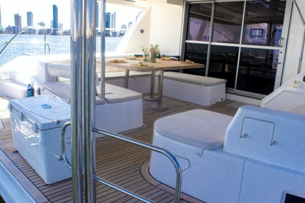 51 Leopard Corporate Yacht Cartagena for rent (4)