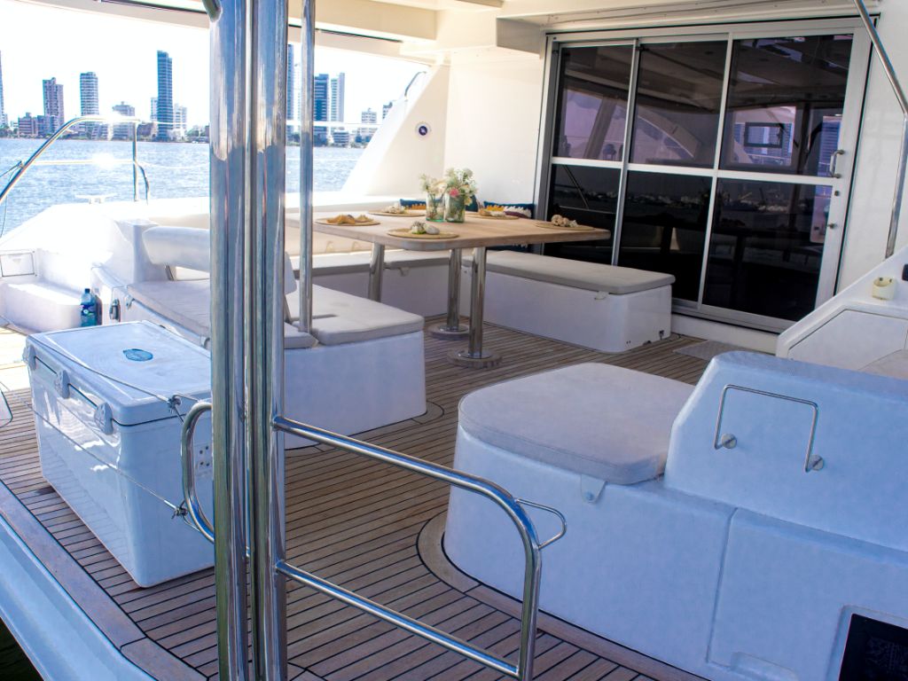 51 Leopard Corporate Yacht Cartagena for rent