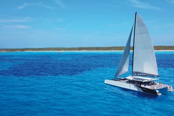 Bona Vida Catamaran Corporate Event Yacht Cartagena (1)