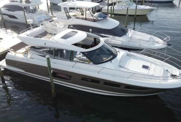 Prime Yacht Rentals Miami - 55′ Prestige