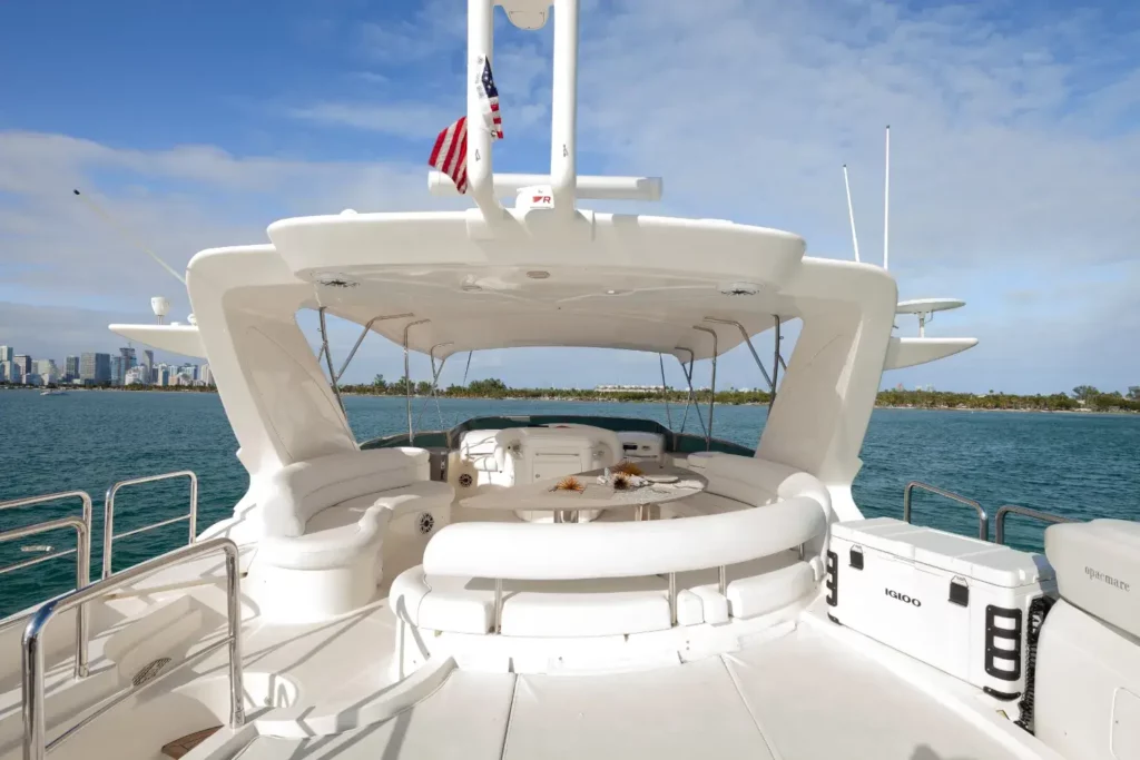 Prime Yacht Rentals Miami - 80′ Azimut Truco II