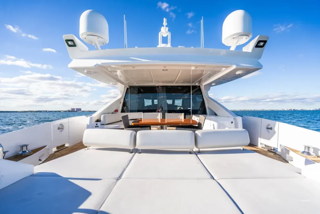 Prime Yacht Rentals Miami - 86′ Azimut