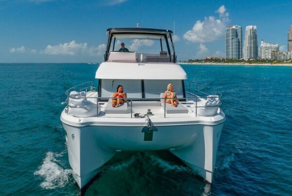 Prime Yacht Rentals Miami - 50′ Fountaine Pajot Sukhu