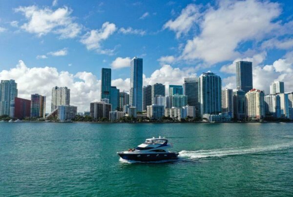 Prime Yacht Rentals Miami - 70′ Marquis