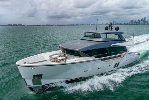 88 San Lorenzo Yacht Charter Miami Prime Luxury Rentals