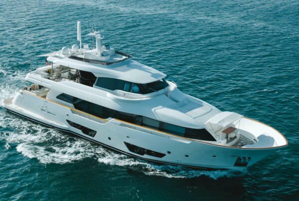 Prime Yacht Rentals Miami - 95′ Dominator + Jacuzzi