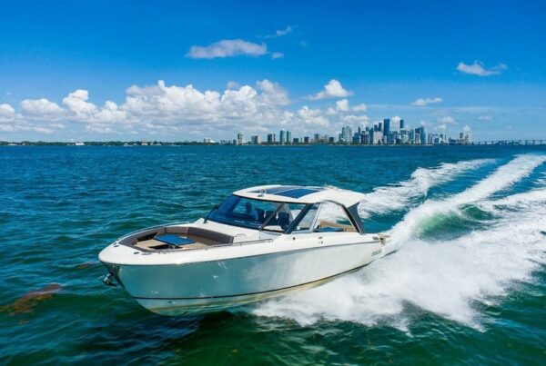 Prime Luxury Rentals - 40′ Neo Greenline