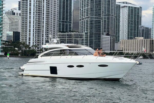 Prime Luxury Rentals - 55′ Azimut Fly