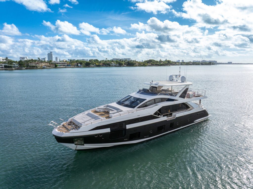 88′ Azimut Grande + Water Toys - Prime Luxury Rentals Prime Luxury Rentals - 88′ Azimut Grande + Water Toys